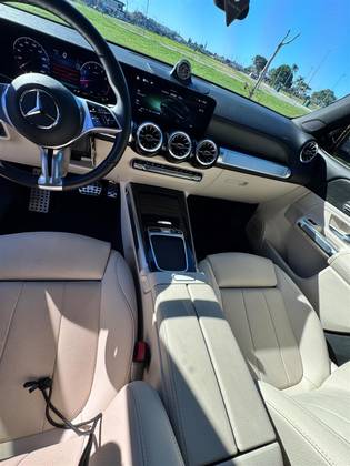 MERCEDES-BENZ GLB 220 2.0 MHEV PROGRESSIVE 4MATIC 8G-DCT MERCEDES-BENZ GLB 220 2.0 MHEV PROGRESSIVE 4MATIC 8G-DCT